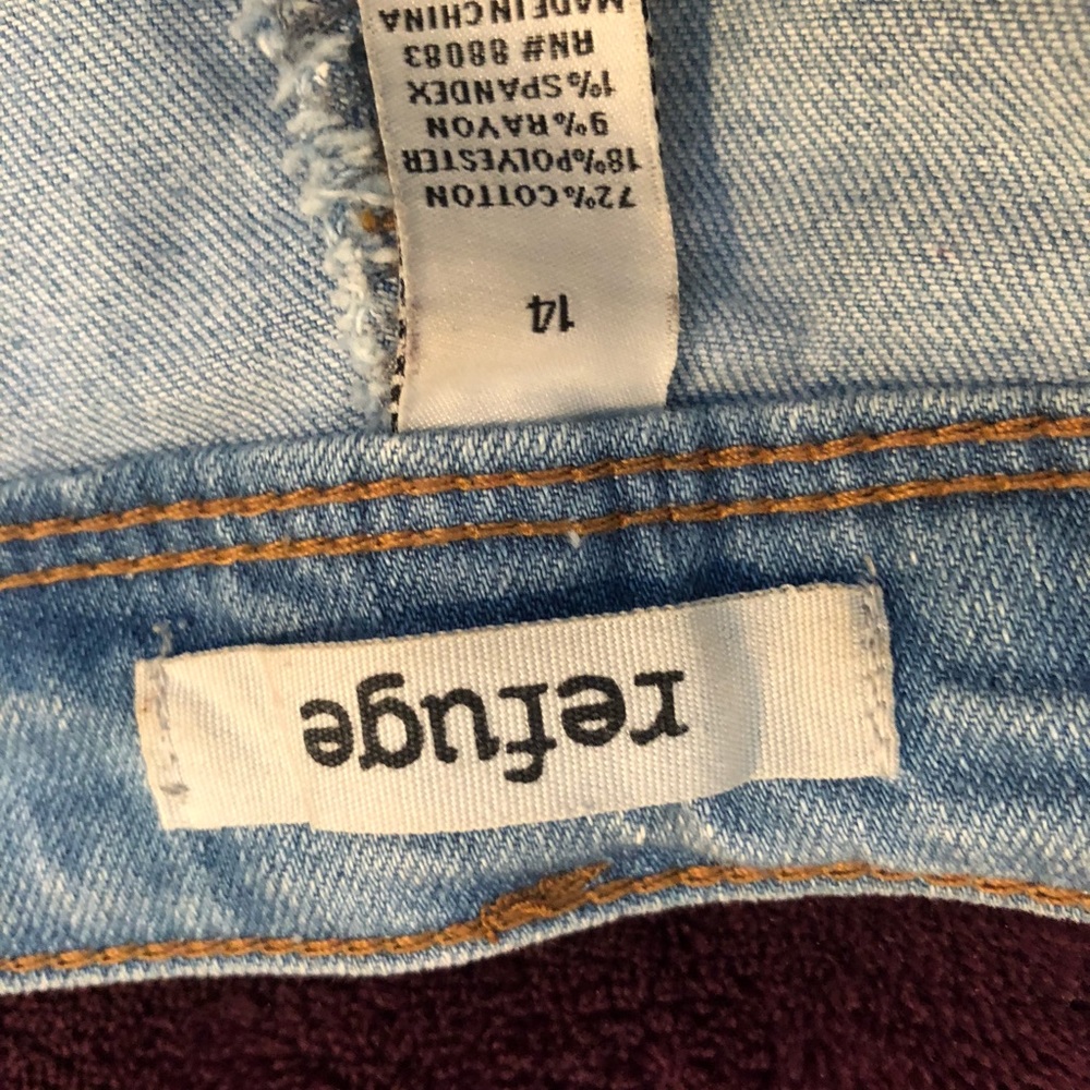 Shorts - Picture 3 of 3